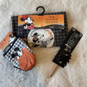 NWT Disney Minnie Mouse Bewitching Halloween Kitchen Set Apron, Mitt, Spatula, &